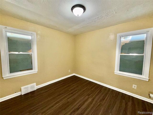 18830 Hasse Street, Detroit, MI 48234