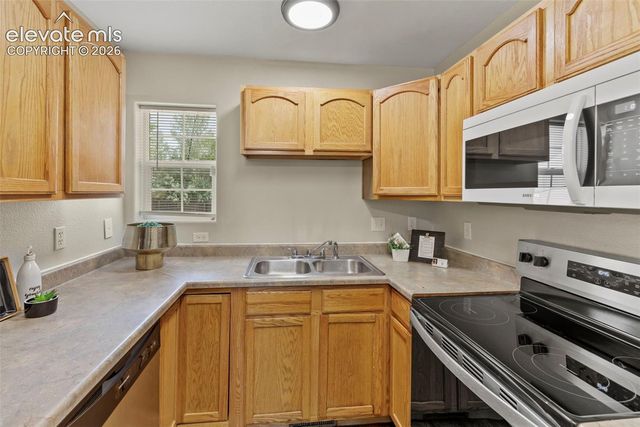 718 Cima Vista Point 20, Colorado Springs, CO 80916