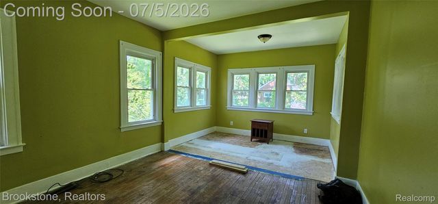 15775 Archdale Street, Detroit, MI 48227