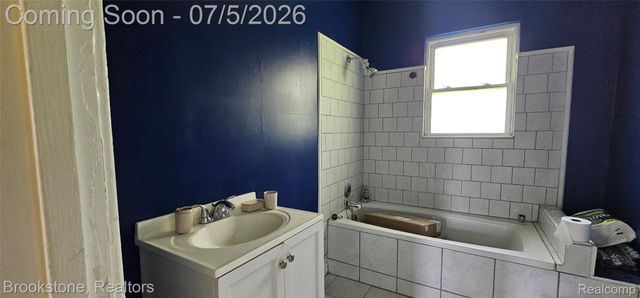 15775 Archdale Street, Detroit, MI 48227