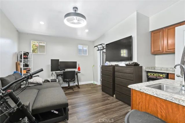 5590 Lewis, Long Beach, CA 90805