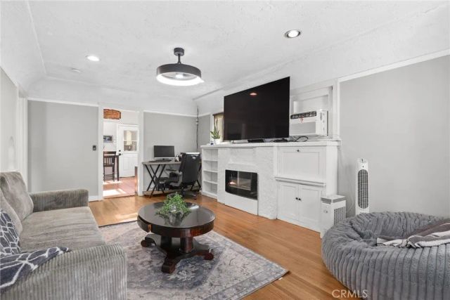 5590 Lewis, Long Beach, CA 90805