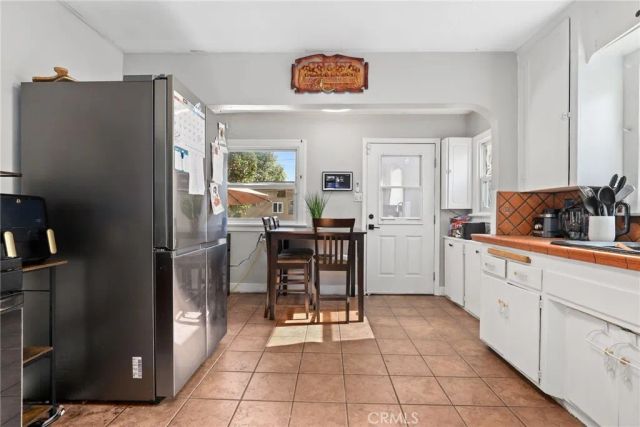 5590 Lewis, Long Beach, CA 90805