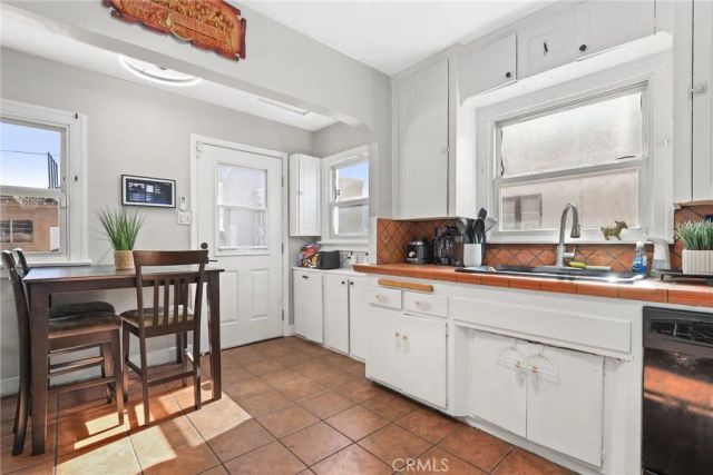 5590 Lewis, Long Beach, CA 90805