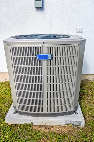 817 S 1st Street, La Porte, TX 77571