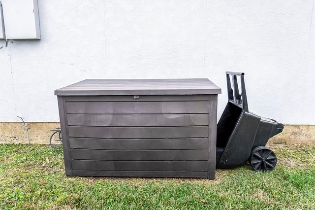 817 S 1st Street, La Porte, TX 77571