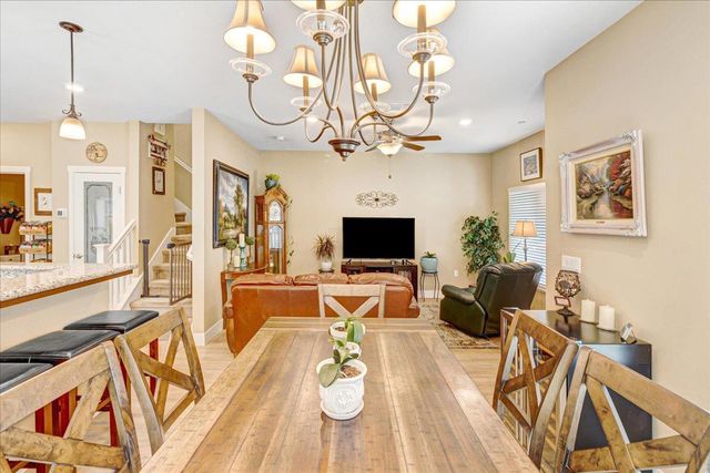 12833 Rogge Village Loop, Salinas, CA 93906