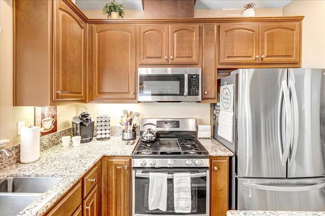 12833 Rogge Village Loop, Salinas, CA 93906