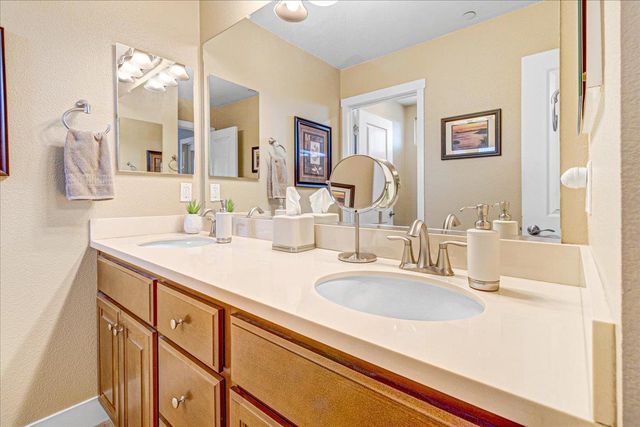 12833 Rogge Village Loop, Salinas, CA 93906