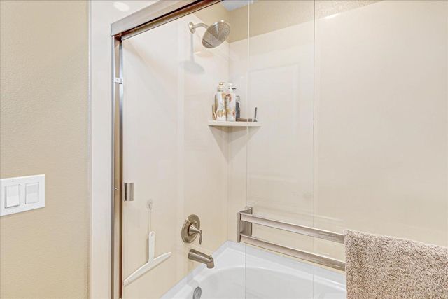 12833 Rogge Village Loop, Salinas, CA 93906