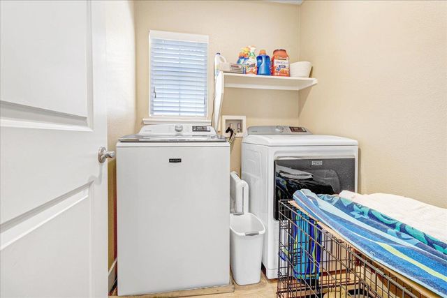 12833 Rogge Village Loop, Salinas, CA 93906