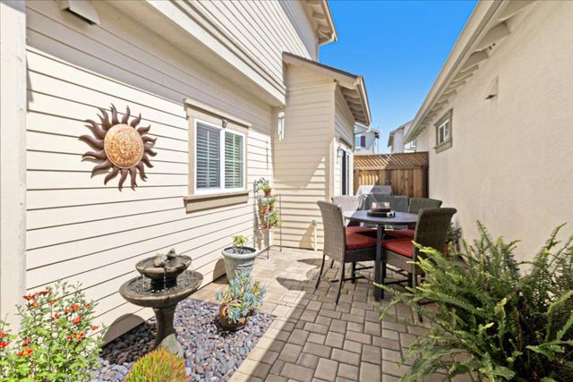 12833 Rogge Village Loop, Salinas, CA 93906