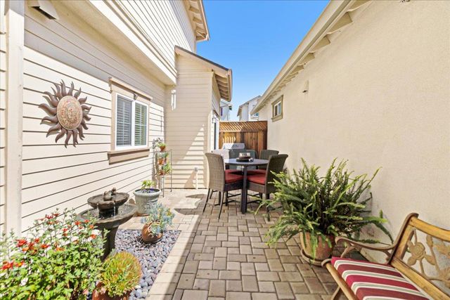 12833 Rogge Village Loop, Salinas, CA 93906