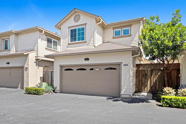 12833 Rogge Village Loop, Salinas, CA 93906