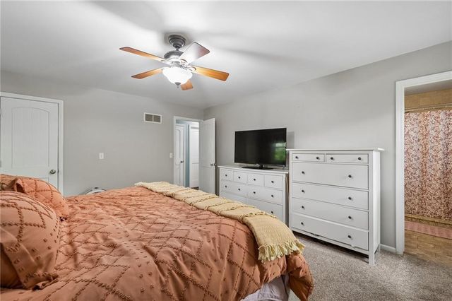 6104 Albervan Street, Shawnee, KS 66216
