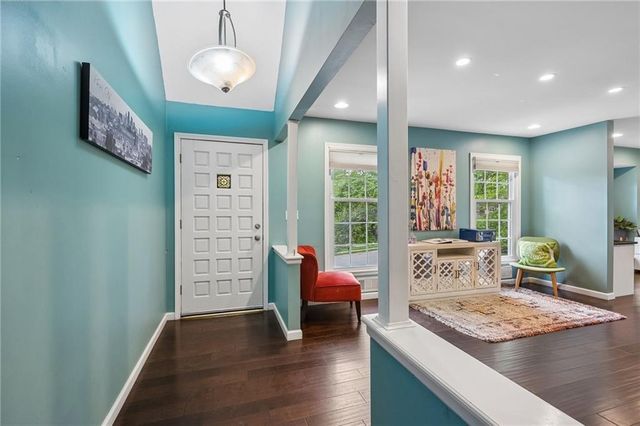 6104 Albervan Street, Shawnee, KS 66216
