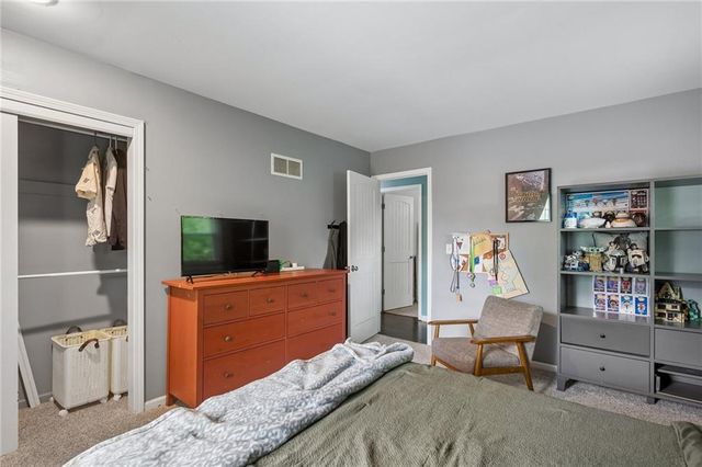 6104 Albervan Street, Shawnee, KS 66216