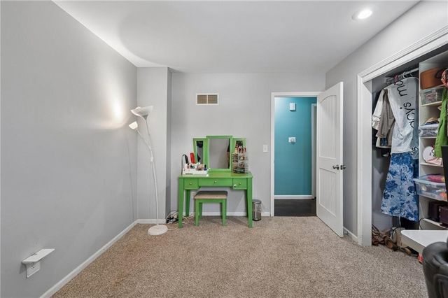 6104 Albervan Street, Shawnee, KS 66216
