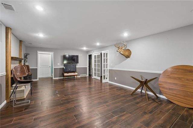 6104 Albervan Street, Shawnee, KS 66216