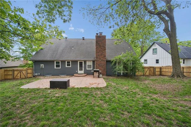 6104 Albervan Street, Shawnee, KS 66216