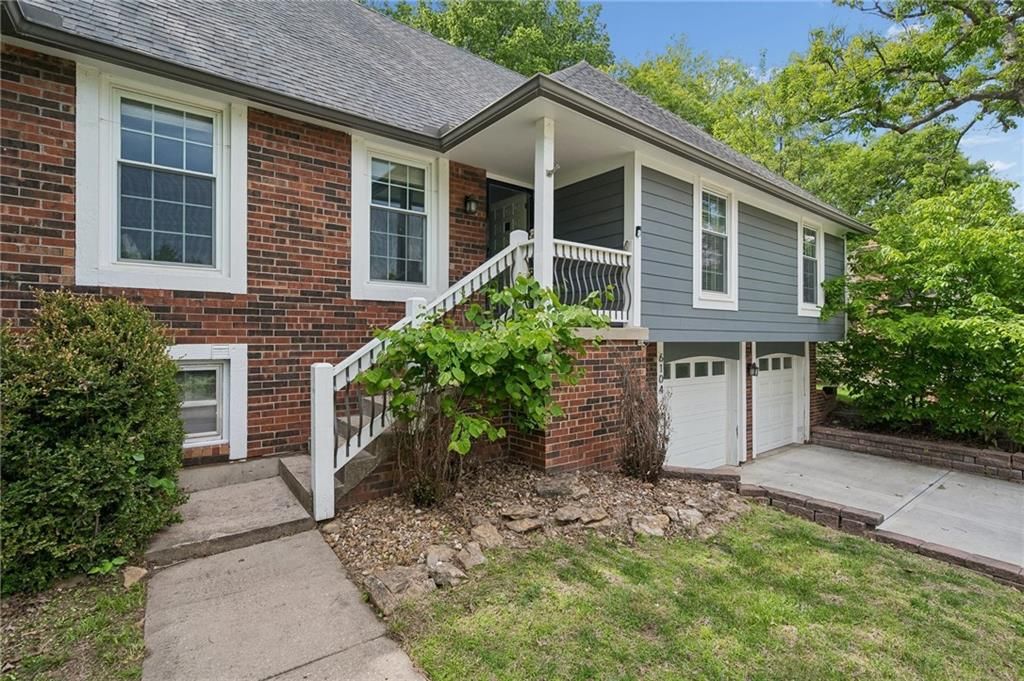 6104 Albervan Street, Shawnee, KS 66216
