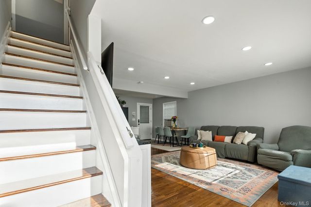 111 Sherbrooke Road, West Babylon, NY 11704