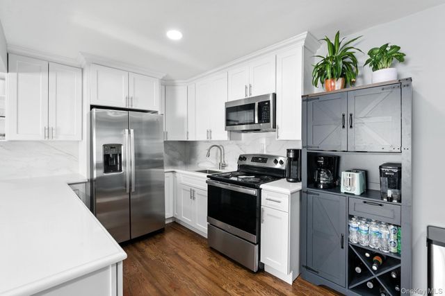 111 Sherbrooke Road, West Babylon, NY 11704