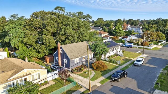 111 Sherbrooke Road, West Babylon, NY 11704