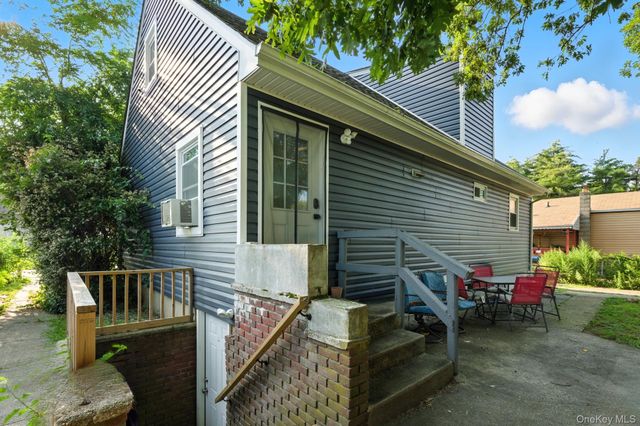 111 Sherbrooke Road, West Babylon, NY 11704