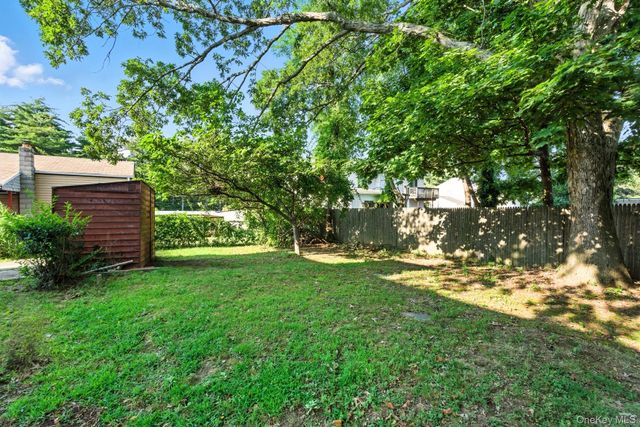 111 Sherbrooke Road, West Babylon, NY 11704