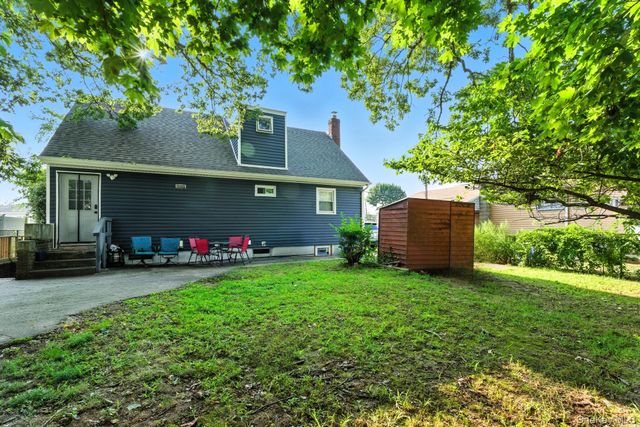 111 Sherbrooke Road, West Babylon, NY 11704