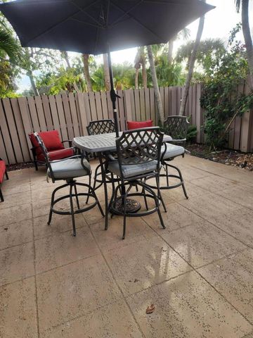 2813 28th Court, Jupiter, FL 33477