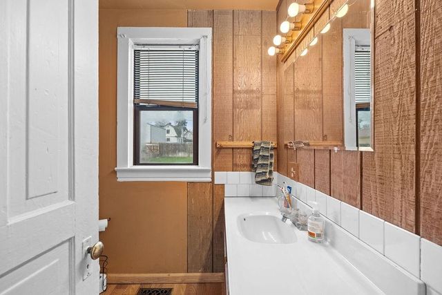 923 E Baldwin Ave, Spokane, WA 99207