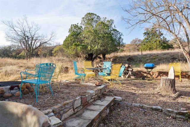 186 W Lake Dr, Medicine Park, OK 73557