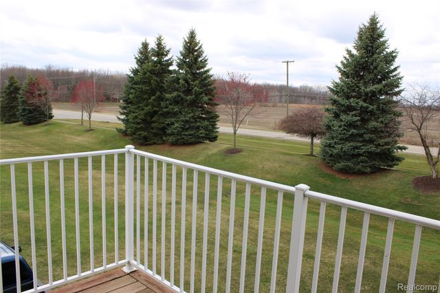 52133 Naugatuck Drive 25, Macomb Township, MI 48042