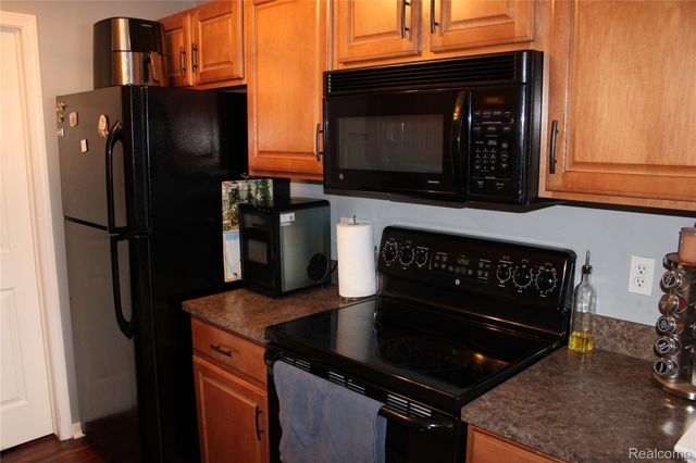 52133 Naugatuck Drive 25, Macomb Township, MI 48042
