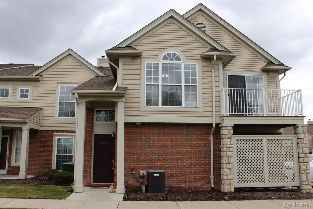 52133 Naugatuck Drive 25, Macomb Township, MI 48042