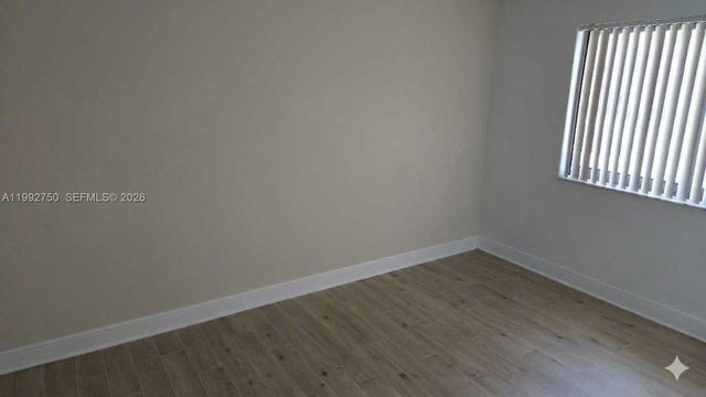 357 Lakeview Dr 201, Weston, FL 33326