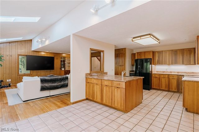33475 Miles Road, Moreland Hills, OH 44022