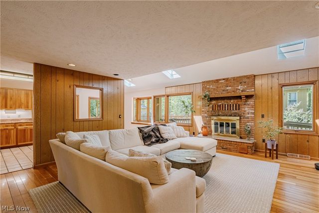 33475 Miles Road, Moreland Hills, OH 44022