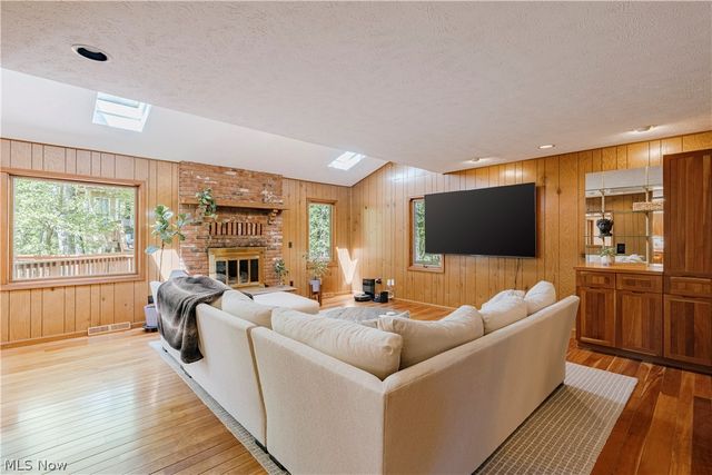 33475 Miles Road, Moreland Hills, OH 44022