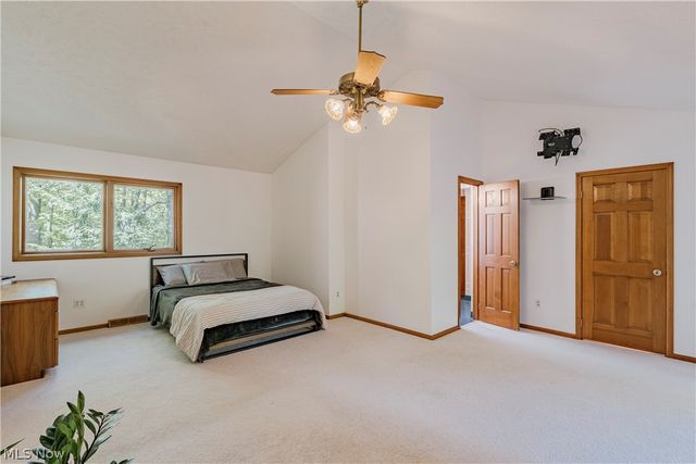 33475 Miles Road, Moreland Hills, OH 44022