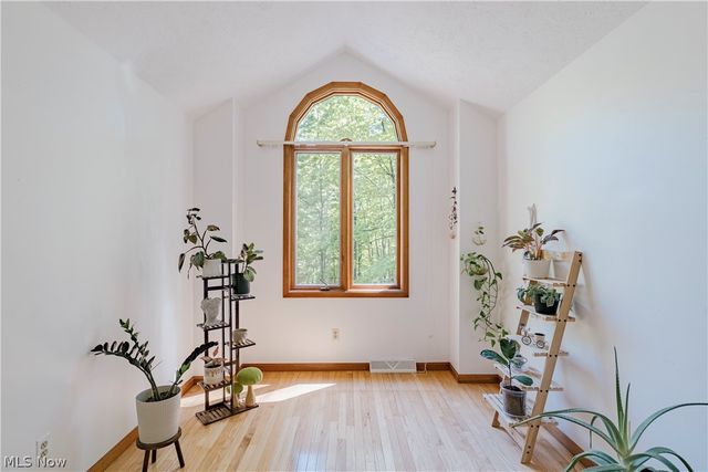 33475 Miles Road, Moreland Hills, OH 44022