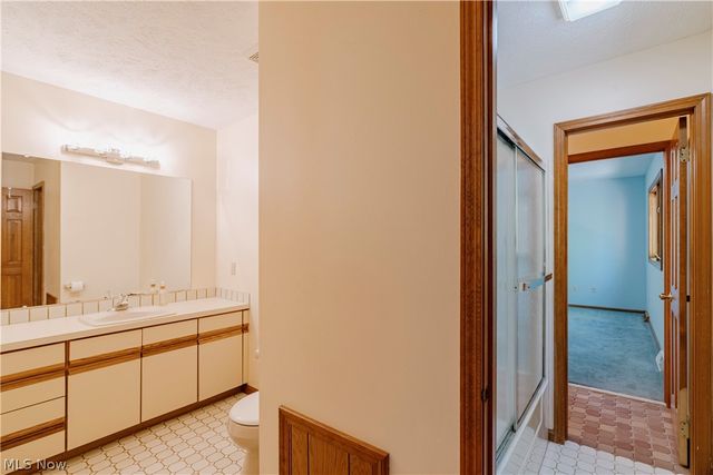 33475 Miles Road, Moreland Hills, OH 44022