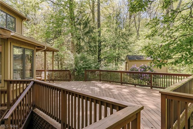 33475 Miles Road, Moreland Hills, OH 44022
