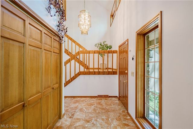 33475 Miles Road, Moreland Hills, OH 44022