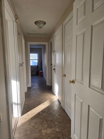 79 Wilson Ave 3, Framingham, MA 01702