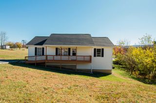 446 N SUMMIT AVE, Woodstock, VA 22664