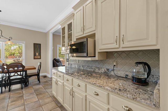204 Wellsbrook Cir, Fayetteville, TN 37334