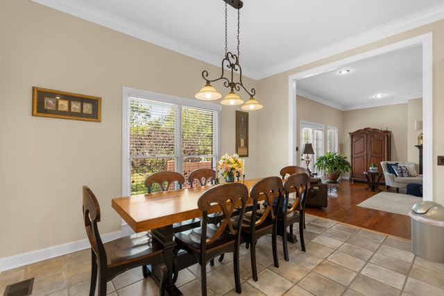 204 Wellsbrook Cir, Fayetteville, TN 37334